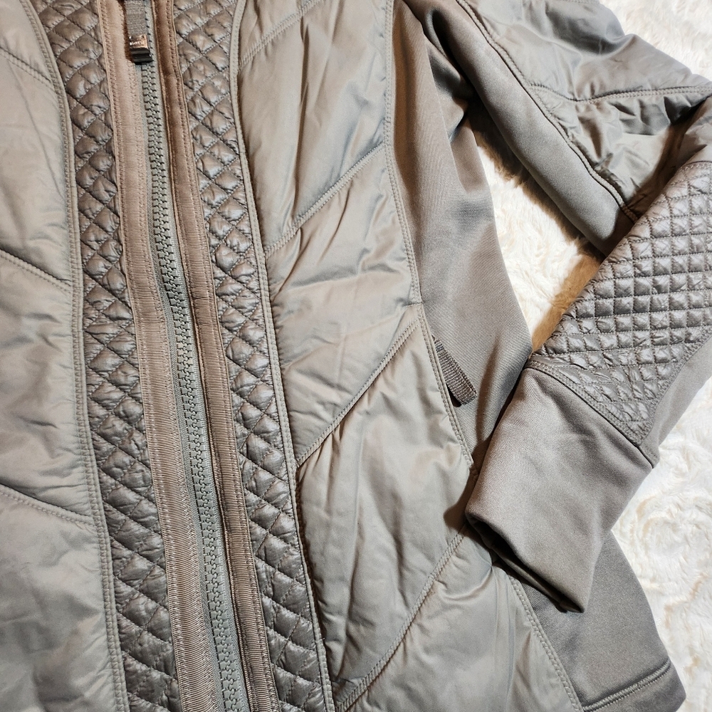 ATHLETA ROCK RIDGE PRIMALOFT PUFFER JACKET HOODED - Picture 2 of 10